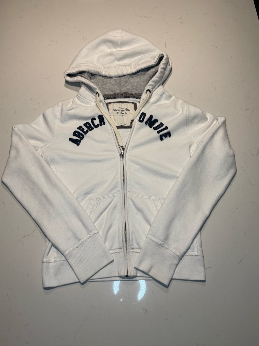 Y2K Abercrombie Woman’s White Zip-Up Hoodie